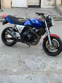 بطح سيبي فور جيل الثاني بيع او مراوس بشي نظيف وقوي السلام عليكم المكين...