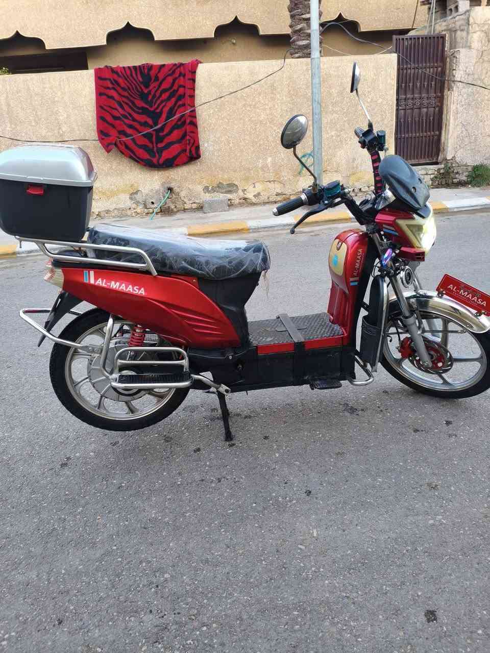 دراجة هارلي نظيفة حيل مناقصها اي شي ..
- البطاريات فووول وعالفحص ..
- مانع سرقة ..
- تشغيل عن بعد ..
- نظام بك رجوع للخلف ..
- لايت عالي ناصي .. اشاير ➡️⬅️ ..
- الدراجة نظيفة وكدامك عالفحص ..
- السعر .. 400 .. وبي مجال ..
- *********** .. واتساب ..
- *********** ..
