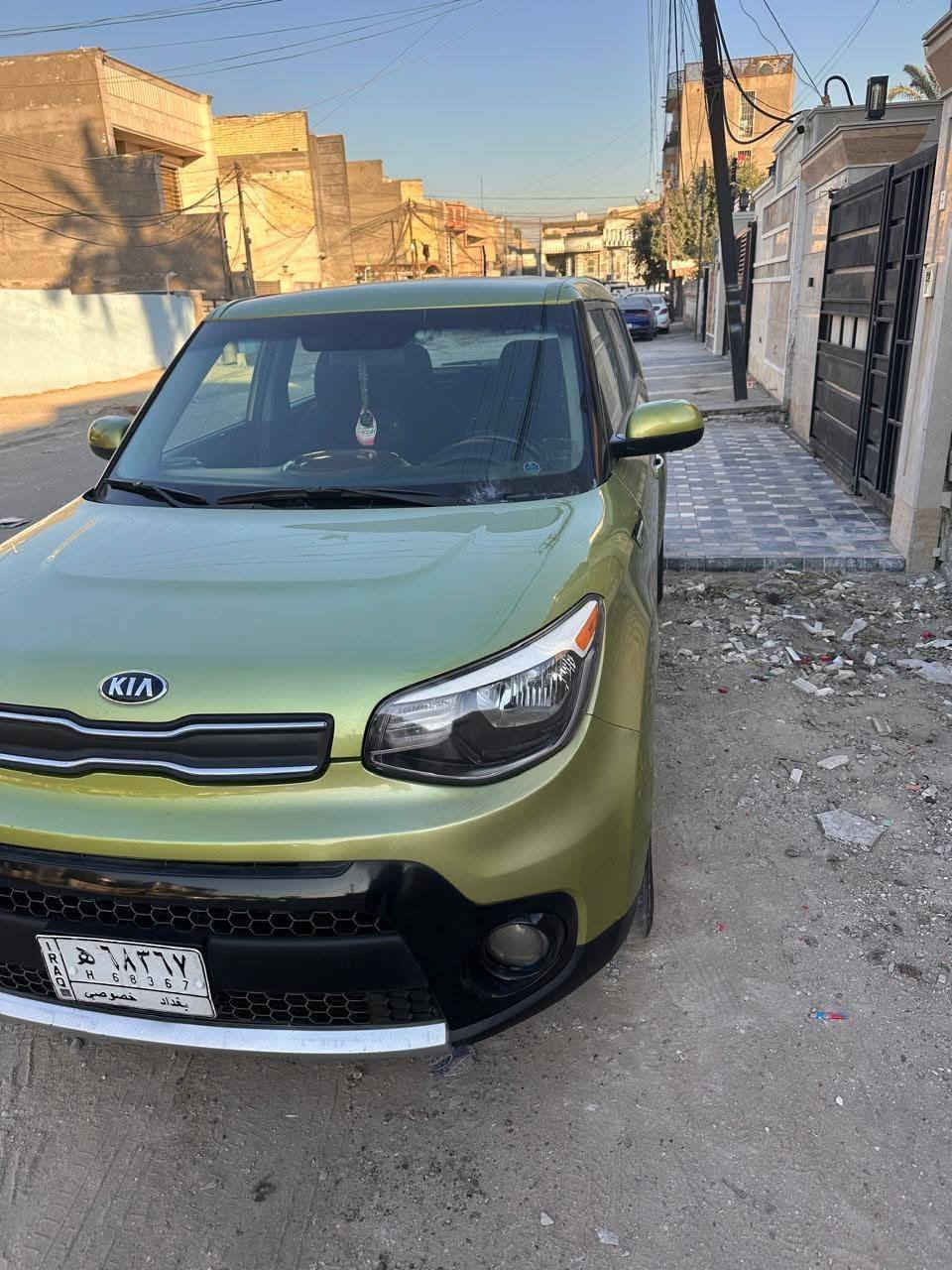 السلام عليكم
كيا سول ٢٠١٧ وارد امريكي
ماشية ١٠٥ الف 
حادثها بابين بدون تكم جهة السايق
بيها صبغ حزام بدون بنيد وقمارة وصندوك
للتواصل 
السعر ١١٠ وبيها مجال
مكاني بغداد - الاعظمية 
***********
