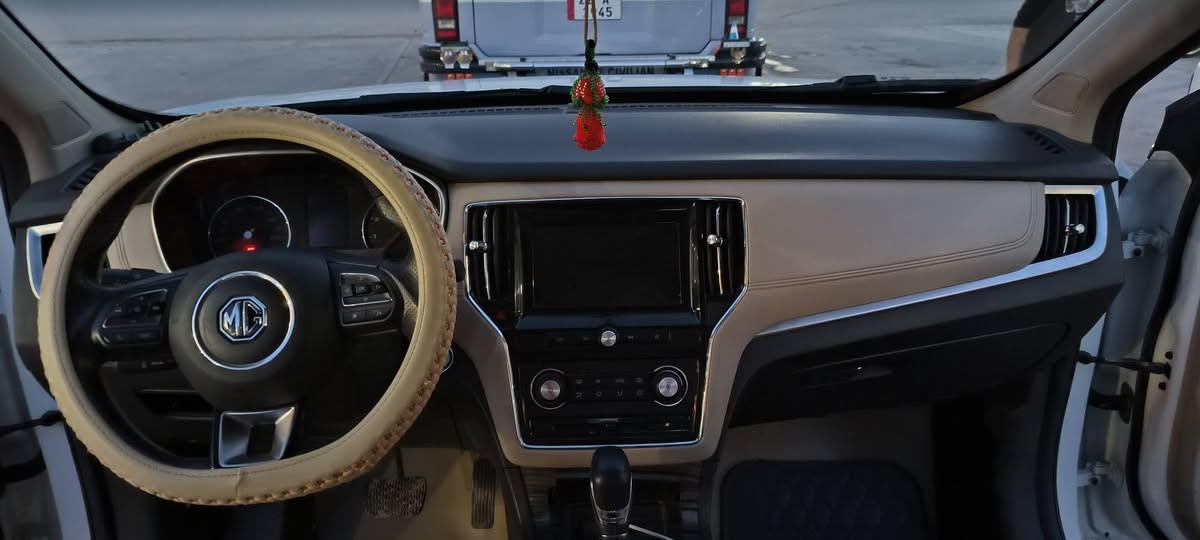 mg rx5 1.5 turbo 2022 luxury بێ بۆیاغ و بێ ساردە کوت 46000 ڕۆشتووە مواسەفات پانۆڕاما ، بەسمە  ،   بریک بەسمە ، ئۆتۆ هۆڵد ، دوو سویچ ، ئاوێنە ئیشاڕەت ، ئاوینە کارەبا ، کوشن جڵد ، کوشن کارەبا ، ناو کرێمی ، لاید لید ، حەساس ، تەبریت مەرکەزی ، تەنها یەک شوختی هەیە پیدی ئاڕە بی بۆیاغ هیچ پیوە دیار نیە 145$ مەحامەلە. ژمارەتەلەفۆن. *********** أربيل, العراق
