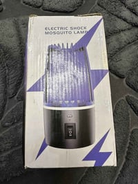 مصباح كهربائي • مبيد حشرات