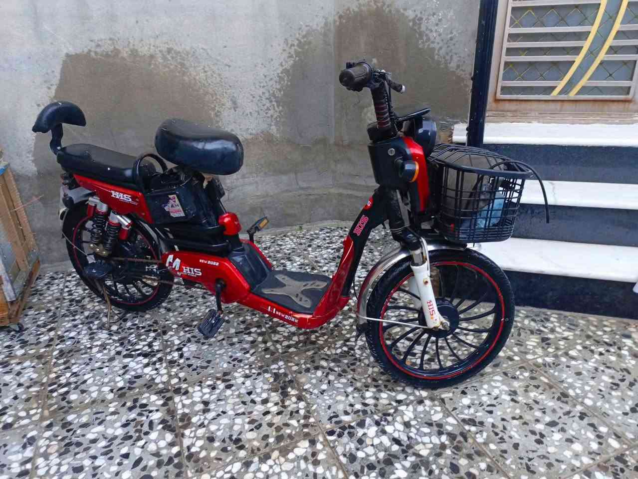 السلام عليكم بايسكل للبيع مكان كربلاء
***********
