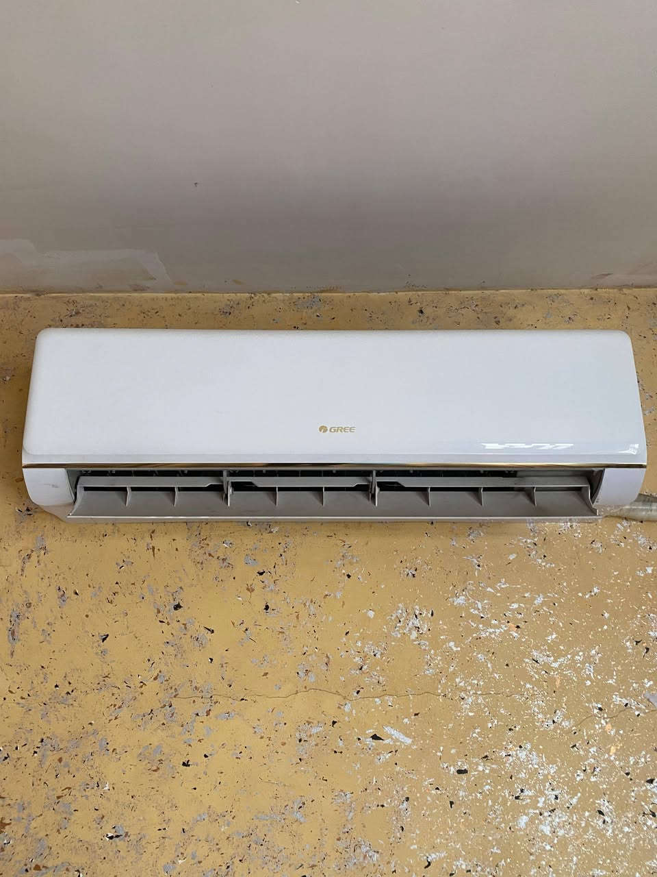 السلام عليكم سبلت للبيع كري 2طن مستعمل نص موسم اخو الجديد معروض ب650 الف وبيه مجال
مكاني بغداد مدينة الصدر ‪0777 203 3919‬‏
