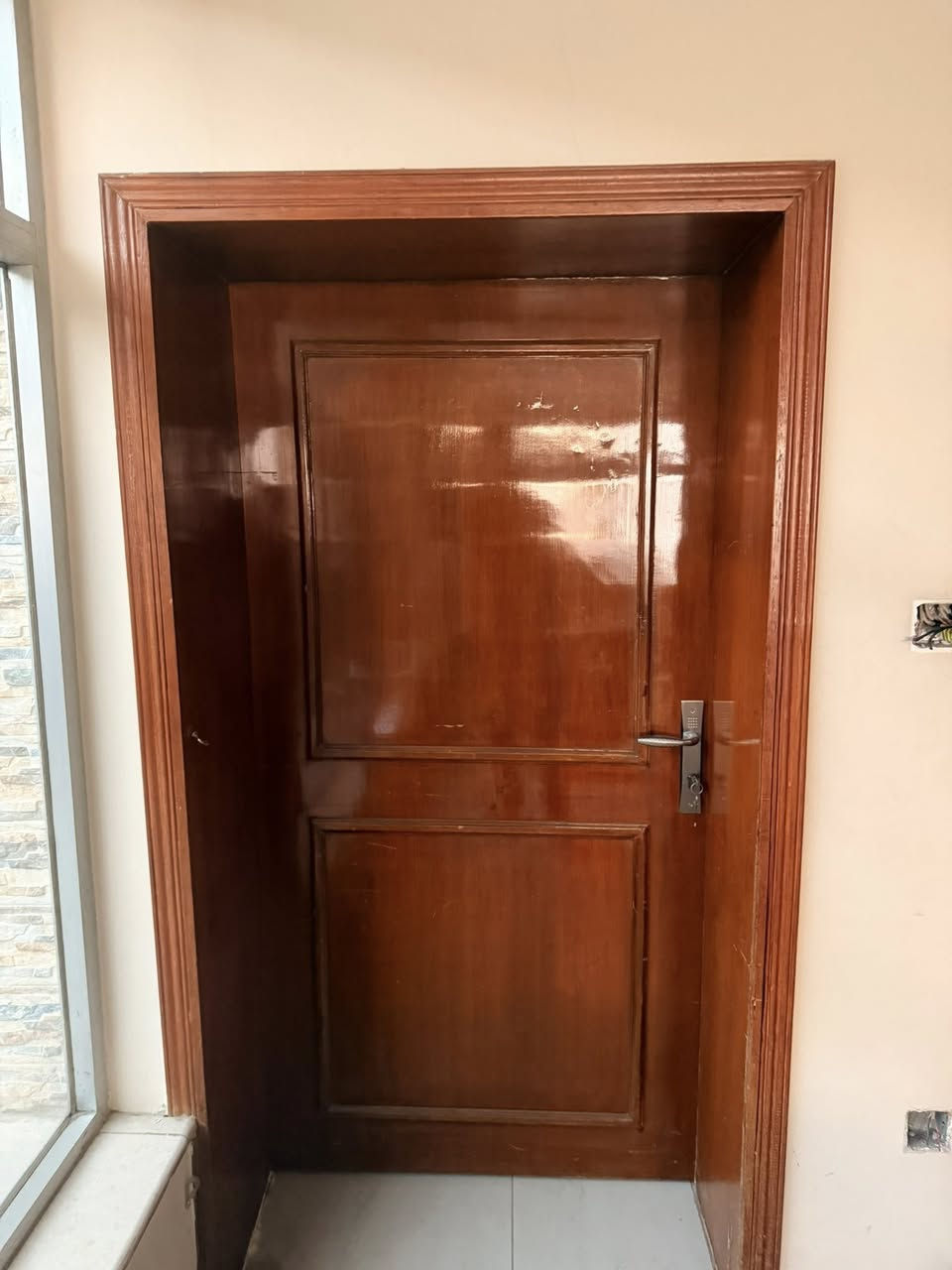 للبيع درج داخلي + أبواب خشب صاج
للبيع درج داخلي للبيت ويا أبواب البيت كلها

عدد الأبواب: تقريباً 20 باب

النوع: خشب صاج أصلي وثقيل

شغل قديم ونظيف، مو تجاري

الحالة الابواب و الدرج ممتازة جداً

الصور هي نماذج لحجم الابراب و النظافة 

الموقع: الكرادة

التواصل: واتساب ***********
