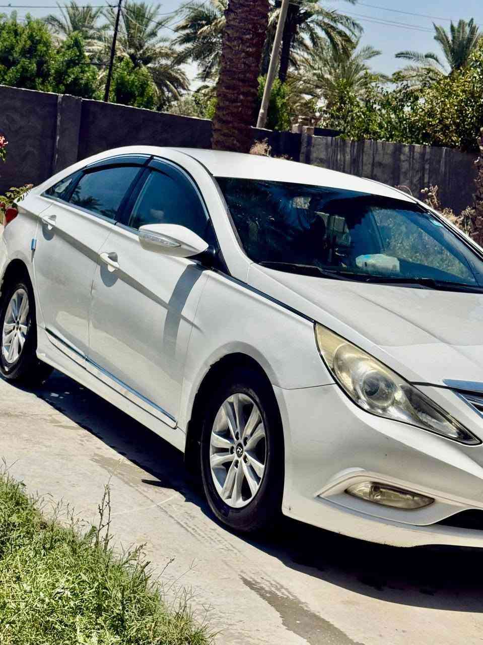 السلام عليكم
سوناتا 2011خليجي للبيع محرك2400دوش 
تبريد قطعتين 
حساسات جانبيه 
تحكم ستيرن 
تبريد ثلج 
تخم تاير جديد 
حداديه جديده 
رقم وهزه وسنويه لل30
مكان السياره بابل-المسيب 
غير متواجد على الفيس 
للاتصال ***********
