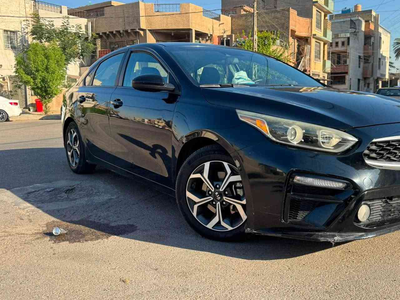 السلام عليكم 
كيا فورتي موديل 2019 حادثه جاملغ وباب ماشيه ٧٨ كير at
بدون دواخل حادثه شك ومعمره بدون تبديل 
محرك دوش 2000
مواصفات  رادار امامي تحديد مسار شاشة اعطال ٣نضام قياده
سعر ١١٨
مكان السيارة بغداد / حي القاهرة 
*********** الفلوجة, الأنبار
