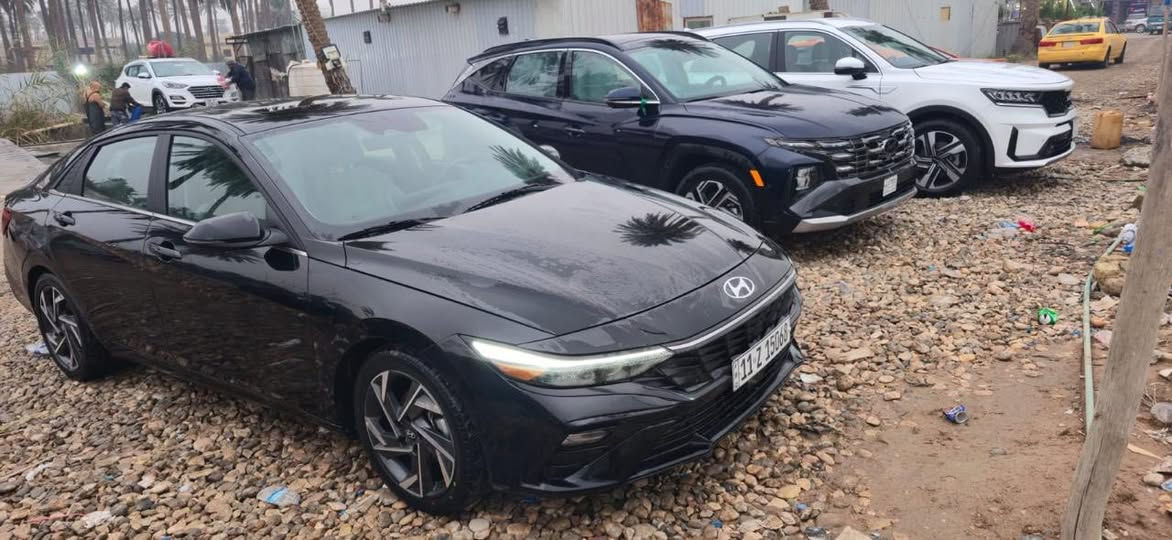 السلام عليكم لبيع النترا هايبر مديل 24 وارد كندي لمتدد فول  خمس كامرات
ماشيه 30 كيلو متر    
بصمه 
فتحه
شاشه دجتل
خمس كامرات 
لدات امامي 
كشنات جلد 
كشن سايق كهرباء 
اشاير بلمري + رادار + كامره
بدون ارباك
تبريد بيانو
سايد بريك كهرباء دكمه
كشنات تدفئه
تحديد مسار توقف ذاتي
لد أناره داخلي يتغير مع المسجل 
شحن وايرلس
بعد بيها مواصفات 
بيه ثلاث قطع 
العنوان بغداد شارع فلسطين ***********
رقم صاحب السيارة مال بيع
