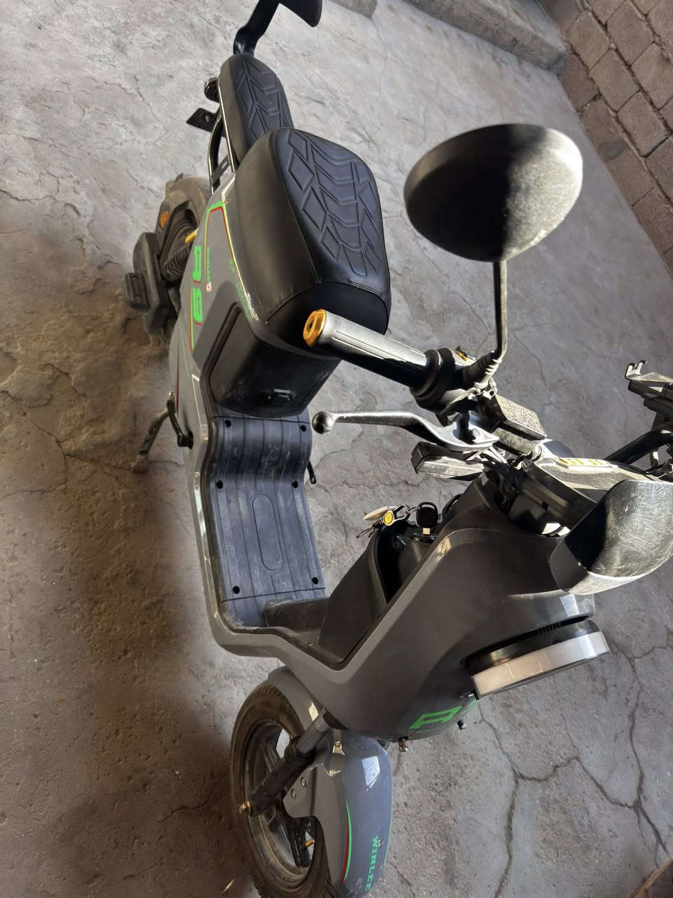 للبيع نوع R9 مديل 26 اكبر منل مديل القديم 🔥قبل 3 اشهر من اشتريتهه جديده كلش / السعر 500 ((وبيهه مجال حلو)) / واتساب او خاص ***********✅
