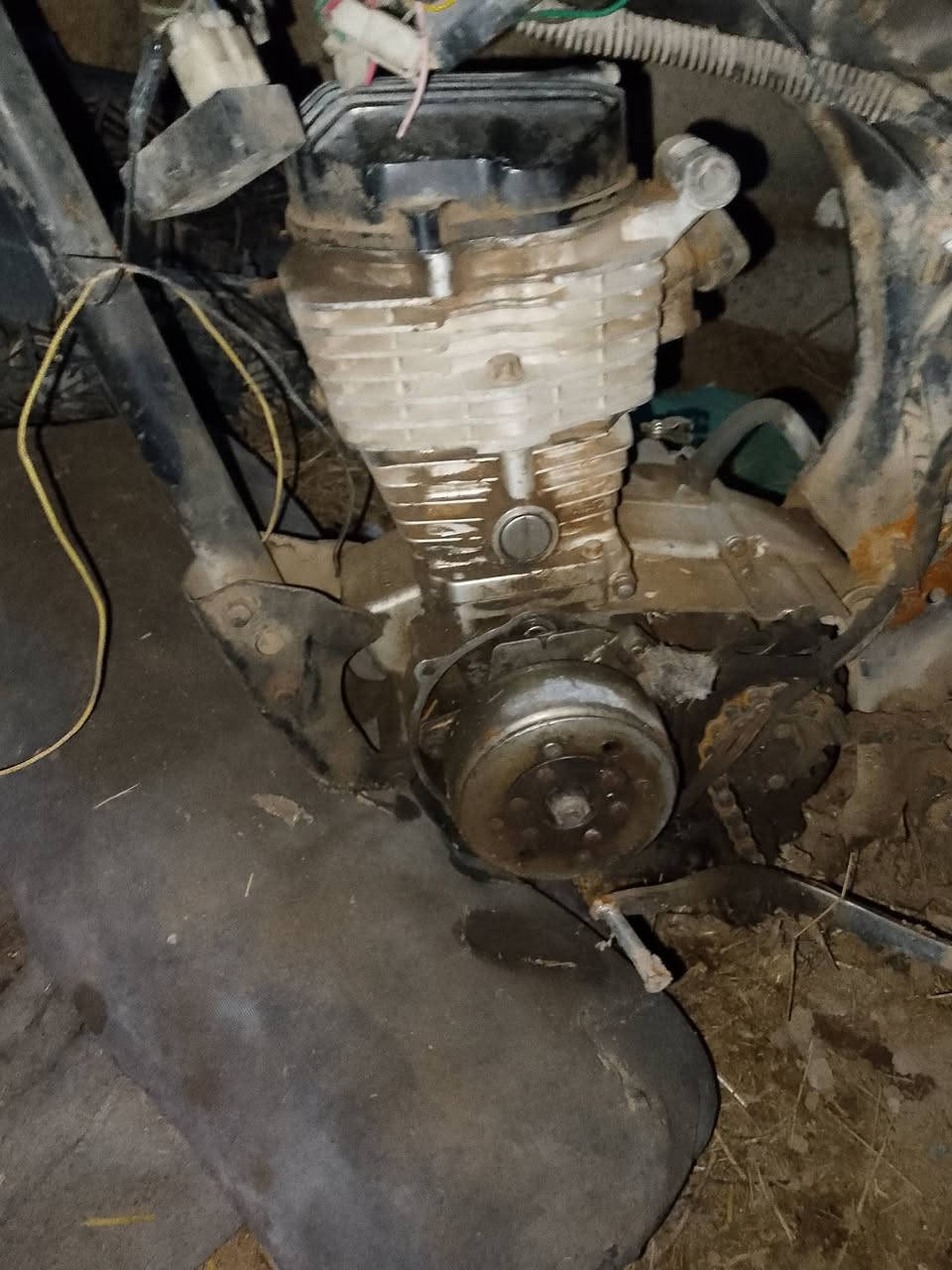 محرك اربعه كير محرك عفتو  يشتغل  هسع ماعرف عنو شي  سعر 45وبي مجال الرقم *********** ( مكلف ب النشر )لا أحد يراسلني
