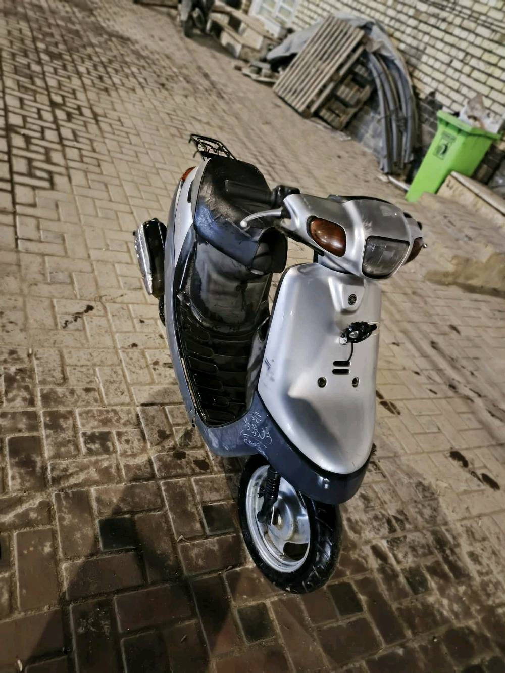 سلام عليكم دراجة بطة موديل 2003 دراجة كلشي بلاد فقط كابريتر تجاري درجة اولة 
امانة الله من صبح نكرة سلف تجي تفحص وتشوف تاخذه مصلح تفحص و ادليك بيتي اي مشكلة ترجع مكاني كربلاء حولي المهندس سعر 550 بيه مجال حك الجيه