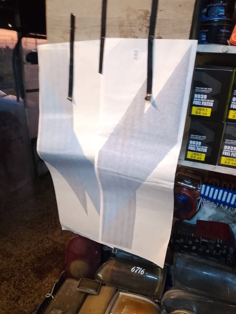 السلام عليكم متواجد اغراض كيا لزكات مال 2000 سبايدر كصا مال بجم طير مال بجم ربل صفحة طخم كامل نضيف درع امامي سلم خلفي لايتات بك لايت السعر اتصل وادلل *********** /***********
