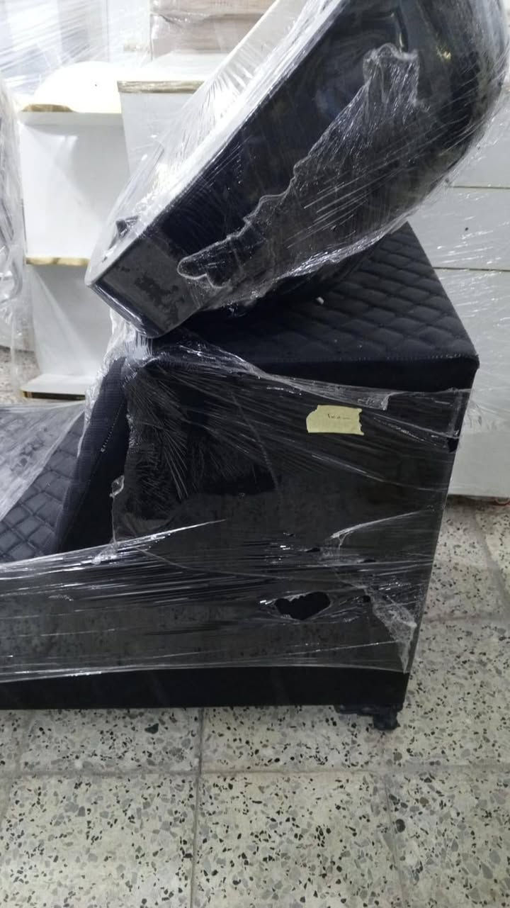 غراض صالون للبيع مغسله عربانه تخم رفوف ديكور مرايه وحده مع فاترينه ورف


**إذا كنت صاحب هذا الإعلان وتريد حذفه لأي سبب، رجاءا أرسل رسالة إلى الدعم الفني**