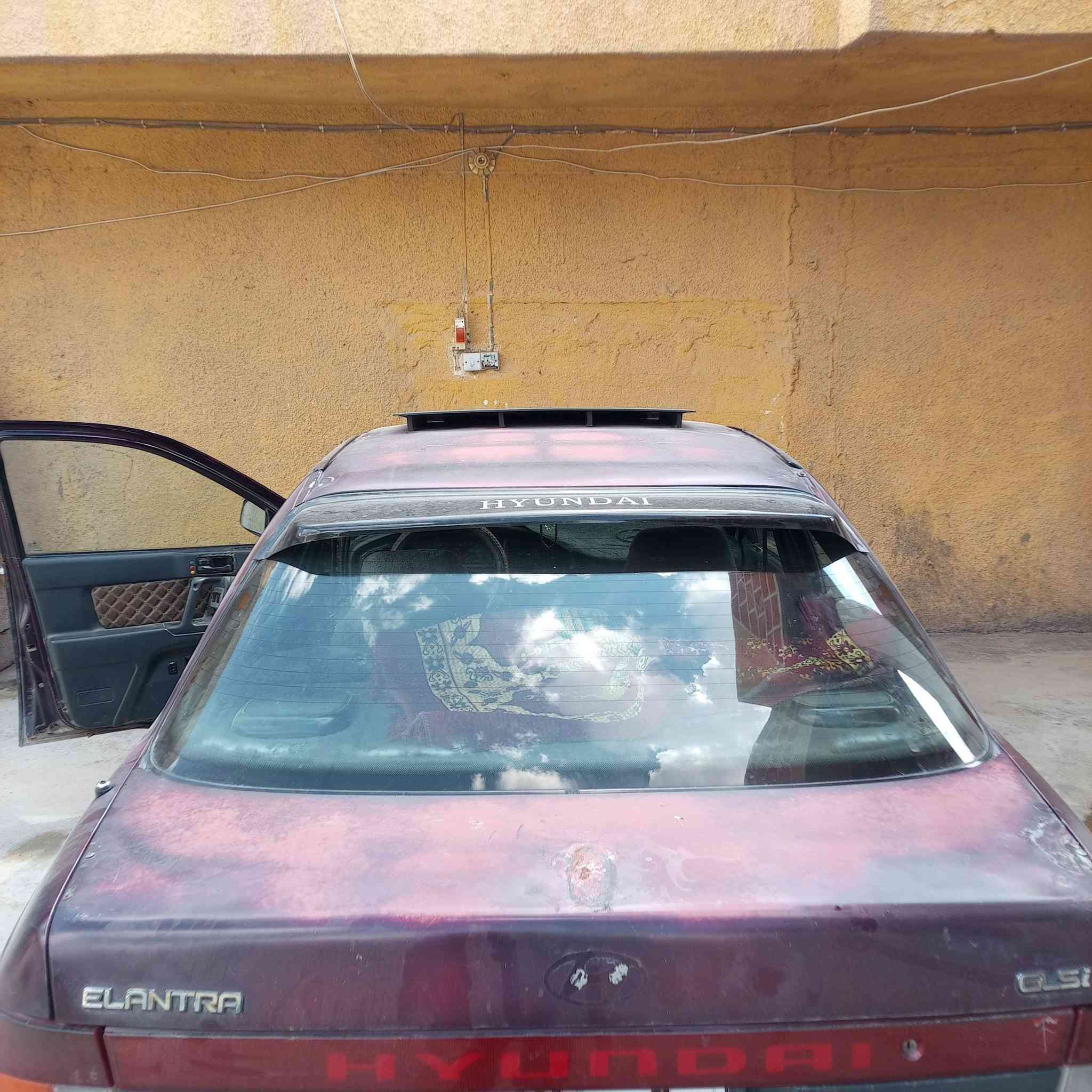 سلام عليكم سياره النترا مسطره لبيع سياره حلوه خير من الله صدر امامي خلفي جديد  فرمات بلاديه نقص بس تبريد السنويه 31 بسمي السعر 27 بيها مجال ***********
