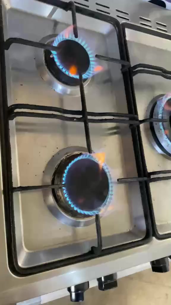 طباخ خمس عيون  مع قاعده حديد ب 125
كلو شغال شرط 
مكان حي القوسيات
التواصل على الخاص


**إذا كنت صاحب هذا الإعلان وتريد حذفه لأي سبب، رجاءا أرسل رسالة إلى الدعم الفني**