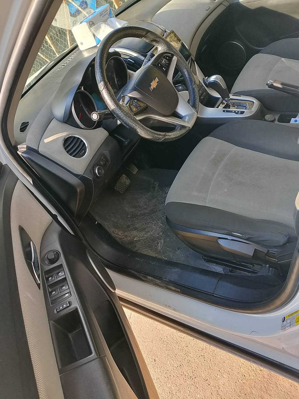 بسم الله الرحمن الرحيم 
كروز خليجي 2016 للبيع او مراوس حسب القناعة 
محرك 1800 المرغوب 
كير ومحرك شرط 
مواصفات LS 
شاشة وكامره 
جامات اوتو 
كير AT
اشاير بالمرايات 
كروز سرعة 
تحكمات استيرن جهتين 
داخل لونين 
ABS مانع انزلاق  
مكانها الموصل الجانب الايسر 
*********** 
السعر 85 وبيها مجال
