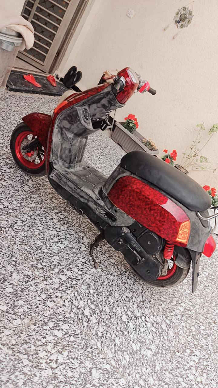 ماكس بوليس دراجه نضيفه تخبل
بس كابريته مالته رايدله تنضيف مكينه مفتوحه بوشه وبستم

بيه تزويدات كدام العين مبينه صالنصه وياله كفرات موشمه 

سعره 600الف مكاني ميسان حي الحسين ***********
