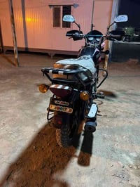 دراجه هندي البيع مديل ٢٠ أوراق    هاذ رقمي وتصل 0772 380 2797