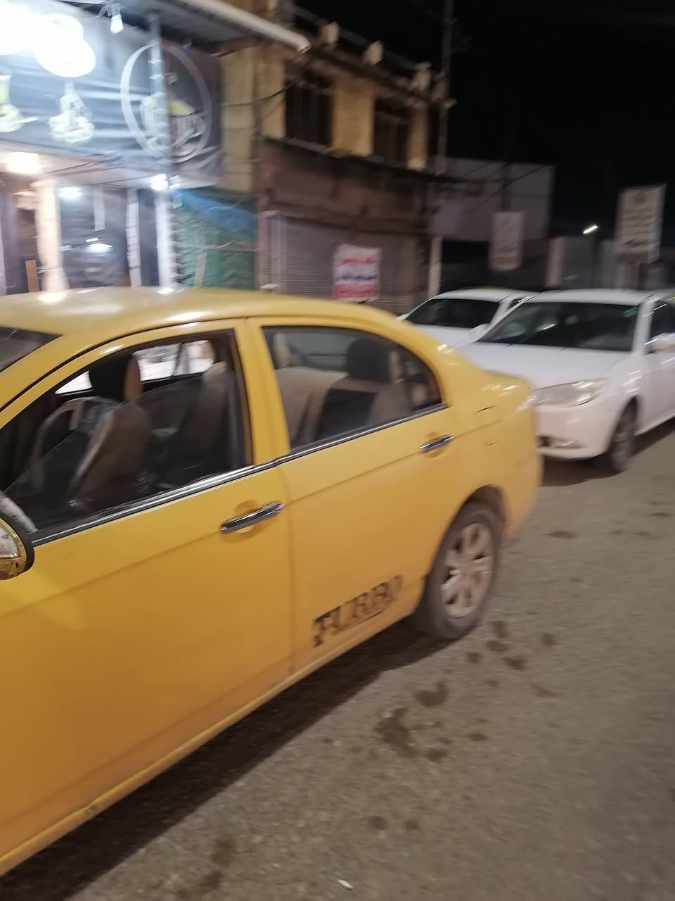 سلام عليكم ورحمة الله وبركاتة 
سيارة ليفان 620 للبيع 
سيارة جاهزة مابيها شي يعني كبل تحرك 
بيها ظرر ب دوسة وهلال خلف سائق فقط 
محرك و كير شرط مكفول 
سيارة كابون.(يعني كارت بانزين خاص ب محافظة نينوى) 
صاحبها شرعي موجود ب موصل 
تريد وكالة او تحوير 
غرامات تنزل من سعر سيارة 
وبخصوص هيئة مطلوبة تقريباً مو متاكد 180 الف
بخصوص السعر ادفعلي سعر فادني نتفق بعد ما اشوفة وتفحص سيارة


**إذا كنت صاحب هذا الإعلان وتريد حذفه لأي سبب، رجاءا أرسل رسالة إلى الدعم الفني**