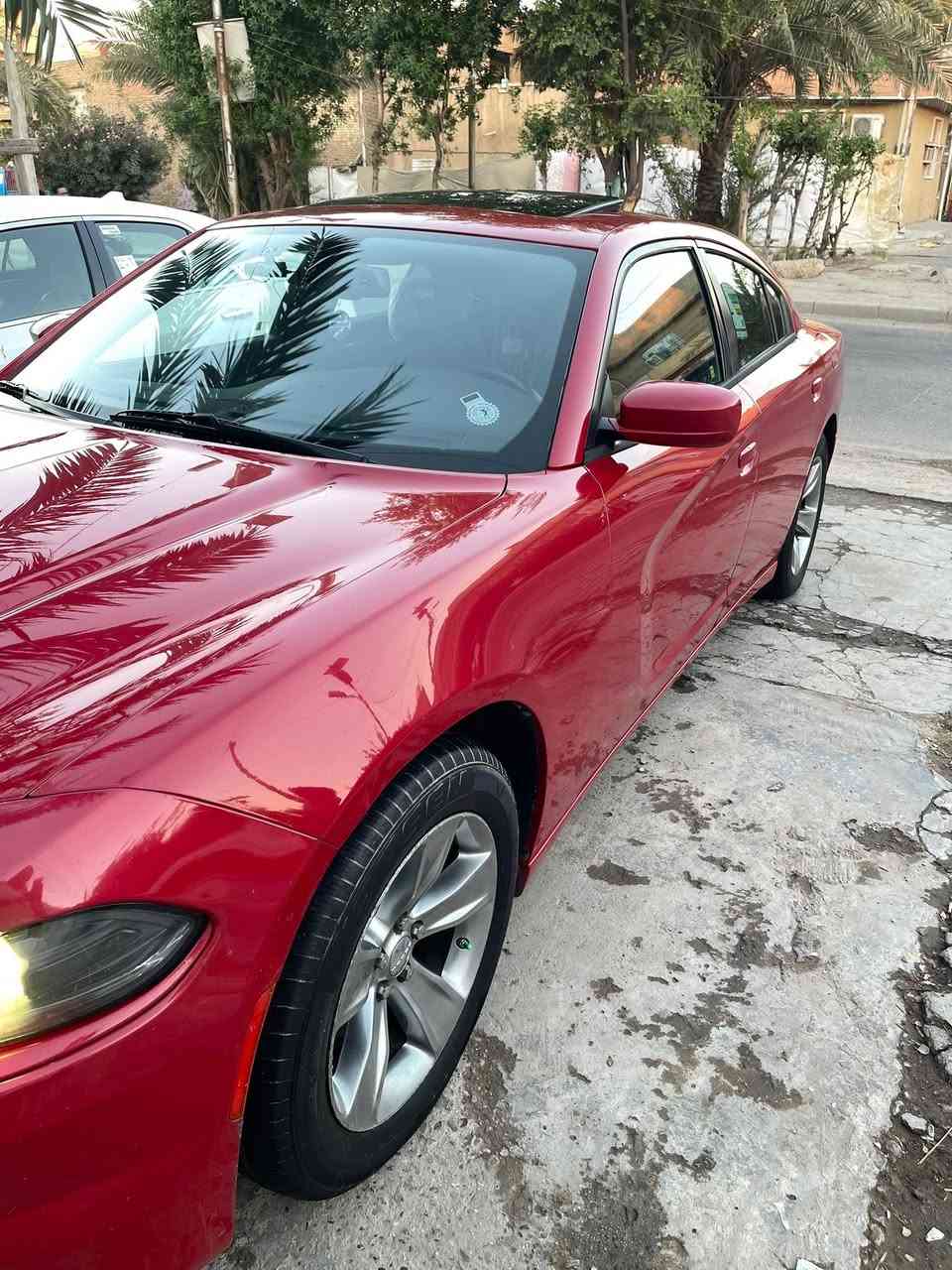 السلام عليكم من رخصه الادمن المحترم    جارجر موديل ١٥ للبيع كنديه احمر طماطه السياره اس اكس تي فتحه كفاله عامه مكاني بغداد الشعله سنويه لسنه ٢٠٣٠ 
اني مكلف بلبيع خابر وتدلل السعر ١٨٥ وبيه مجال  ***********
