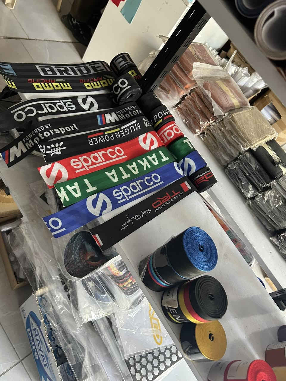 سلام عليكم شباب اخوكم عندي ورشه متنقله في بغداد مناطق الكرخ كلها 
الشغل كله موقعي اجيك لباب البيت 
تصليح احزمة امان 
تغليف فابلون + حراري حماية للدواخل سياره 
تصليح مازدات + 
بوليش ونوانو سيراميك 
تصليح دعاميات فايبر كلاس 
تصليح سكك الكشنات والمقاعد 
تصليح ماطورات الكشنات جميع سيارات 
تبديل دسكات 
تصليح وتغليف الستيرن خياط (دوشمه) 
صبغ ويل كاب موقعي + فجوج 
هذا شغل كله موقعي شباب واجيك لباب البيت ولا تحير بازدحام ولا انتظار باب المحل اجيك اطبك بلباب والتصليح او العمل راح يكون باسعار تنافسيه وشغل درجة اولى  وبلضمان 
رقمي 
***********
واتصل وادلل خدمه متوفره من ساعه 
٨ صباح /٧ مساء
