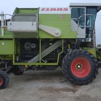 حاصده كلاص للبيع ٢٠٠٢.للأتصال ٠٧٨٠٧٥٧٣٤٥٠