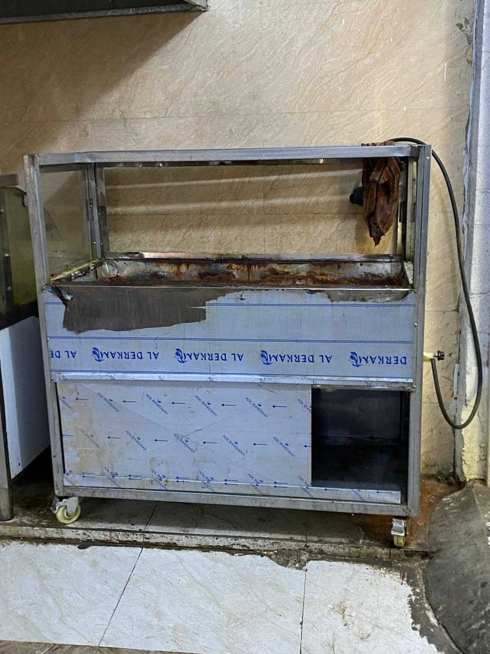 للبيع كراسي وميوزه مضغوط مستعملات درجة أولى

العنوان / بابل - جبلة
الاتصال ***********

ويوجد غراض مطعم ورفوف اسواق
