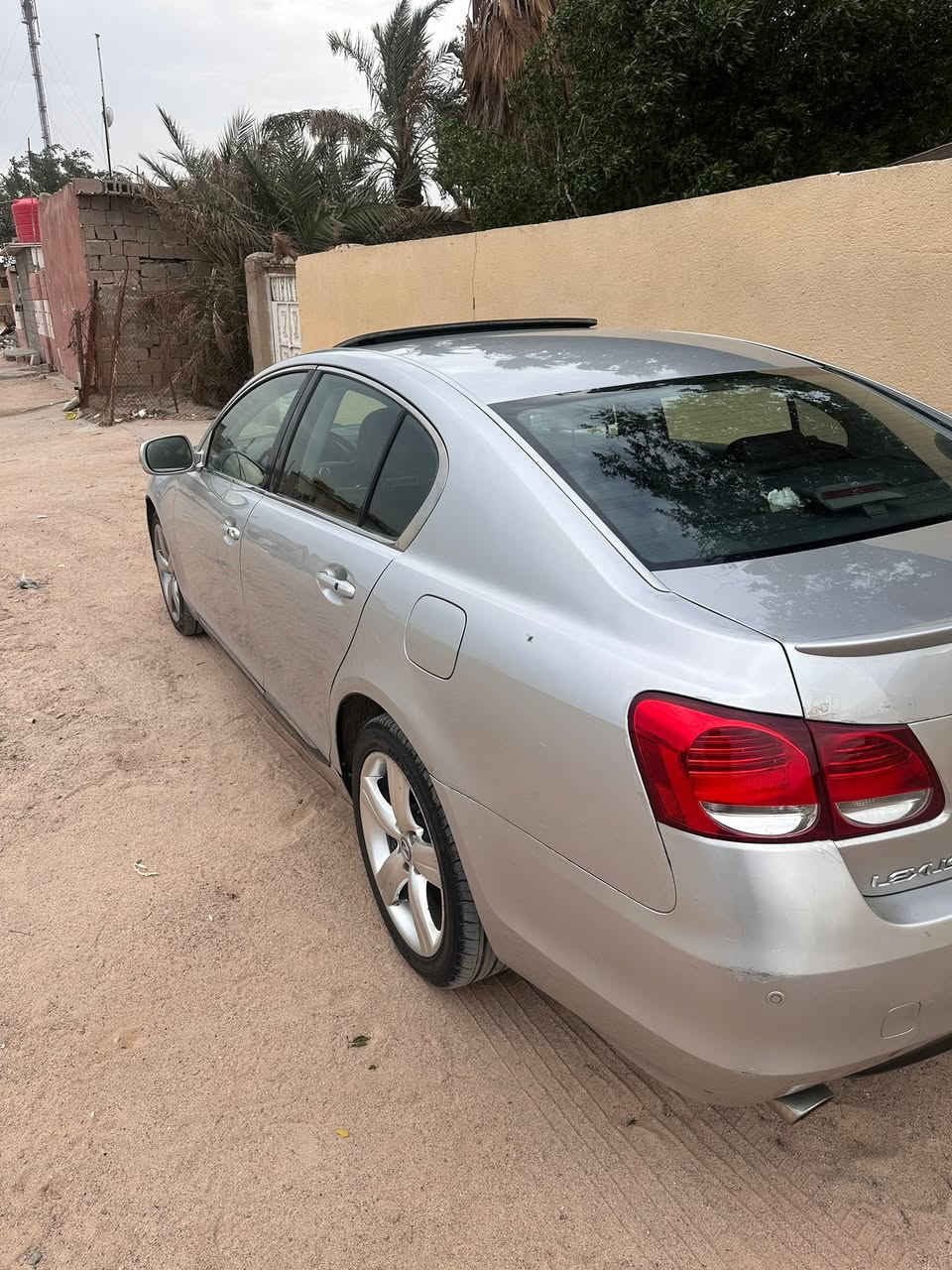 لكزز مديل ١١ gs300
مكانها بصرة رقم دهوك تحويل او وكالة
مكينه بيها ضعف 

مقع غيارها مال شاهينه جيب وشد 

***********
واتساب فقط
