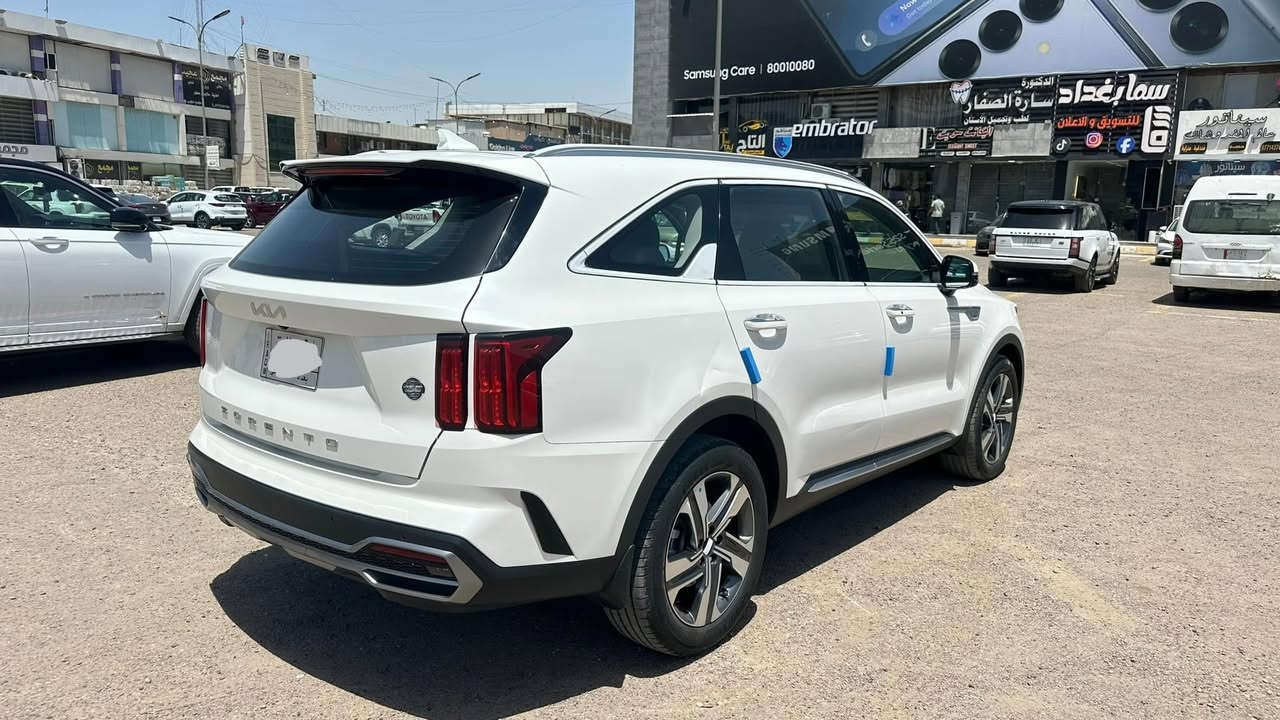 بسم الله الرحمن الرحيم 
سلام عليكم سياره سورنتو  22نظافة ألزيرو  بغداد مشروع وطني تحويل مباشر 
ماشيه 39 الف قابله للزياده 
 نايلون الشركه ولزكاتها والفابلون    السياره مكفوله كفاله عامه 
تفاصيل
جي بي أس نفكيشن                                         حجم المحرك 3500 6 سلندر
كير ماوس/
مفتاح التشغيل بصمة                          
تشغيل عن بعد/
هند بريك بصمه 
فتح الصندوق كهرباء وفتح ذكي عند الاقتراب/  ‏AIRBAG عدد 2
دشبول الوان/قبضات ابواب المنيوم.                           
حجم الاطارات 235/55R19
لايت عدسات مو لمبه + LED    اناره داخليه لد زنون/كشافات زينون                                      
بك لايت LED/مقود جلد 
شفتات مقود/مثبت سرعة/المودات والاوامر الصوتية/فحص نظام السيارة
عدد المقاعد 7/مقاعد الاماميه كهرباء                            
بردات خلفيه/                                    حساسات امامية/حساسات خلفية  
تبريد شاشة/
٣قطع تبريد/نقطة نزول منحدرات.                            
نظام مانع تزحلق/
‏ABS
شاحن موبايل واير لس                          
اشاير بالمري والمري قابلة للطي 
مخرج AUX
مخرج USB
‏BIuetooth
مخرج منفذ الطاقة عدد 3                     
عدد حاملات اكواب 8
تطعيم الدواخل اسود لماع
درايف مود 
‏( comfort - eco- sport - smart)
 السياره مكفوله كفاله عامه 
عدة رصعة بلجاملغ الخلفي
السعر 290
للأستفسار
‏‎‏‎***********
