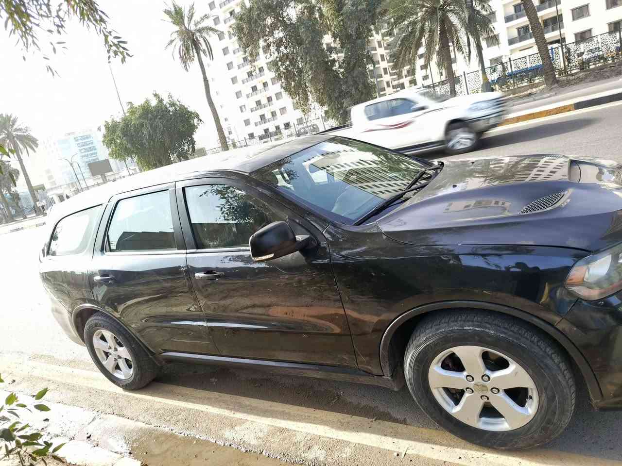 سلام عليكم للبيع قسط دوج دورنكو موديل 2013 السيارة فول 1/1 بصمة فتحة 7 راكب السيارة محرك هيمي 8 سيارة جاهزة تبريد حدادية كير محرك مكفولات مقدمة 75 مكاني بغداد ***********
