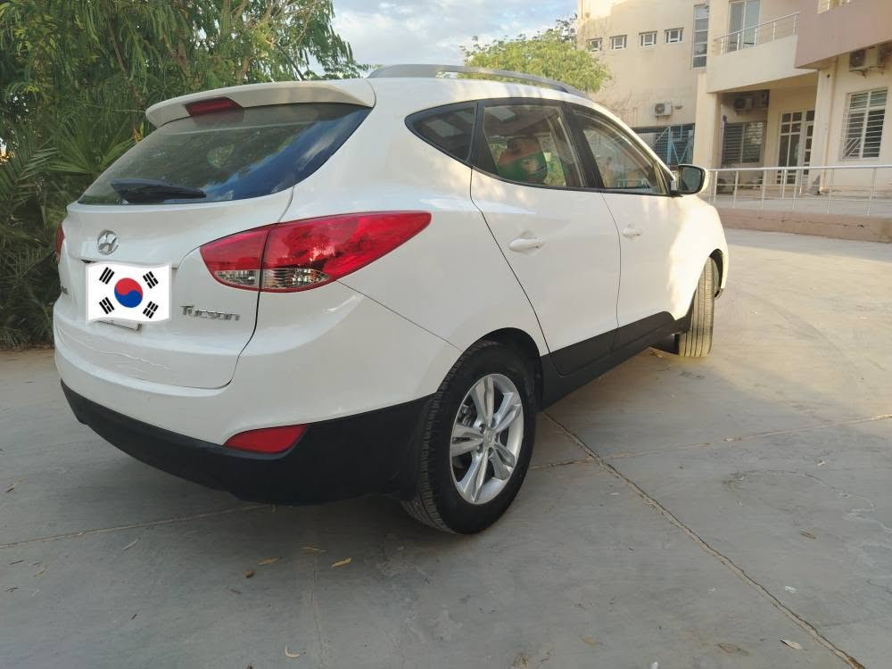 هیوندای توکسان2013خلیج
136کم ڕویشتوە،
مەکینەی نەکراوەتەوە،
گیرومەکینەوتەبریدبەشەرت
سەیارەیەکی تابڵێی خاوێن وجوانە،ماڵی دوستە
چوارتایەی تازەی لەژیرایە،توندوتۆڵە 
سەنەوی بەسەرچووە،تەحویل وغرامەبەشەرت
پەڵەیەک لەبونیدەکەی بویاخە،بێ ناوگرتن
تکایەمشتەری نیت تیل مەکە/لەگەڵ ڕێزدا...
***********ناونیشان کەلار
137$ كالار, السليمانية
