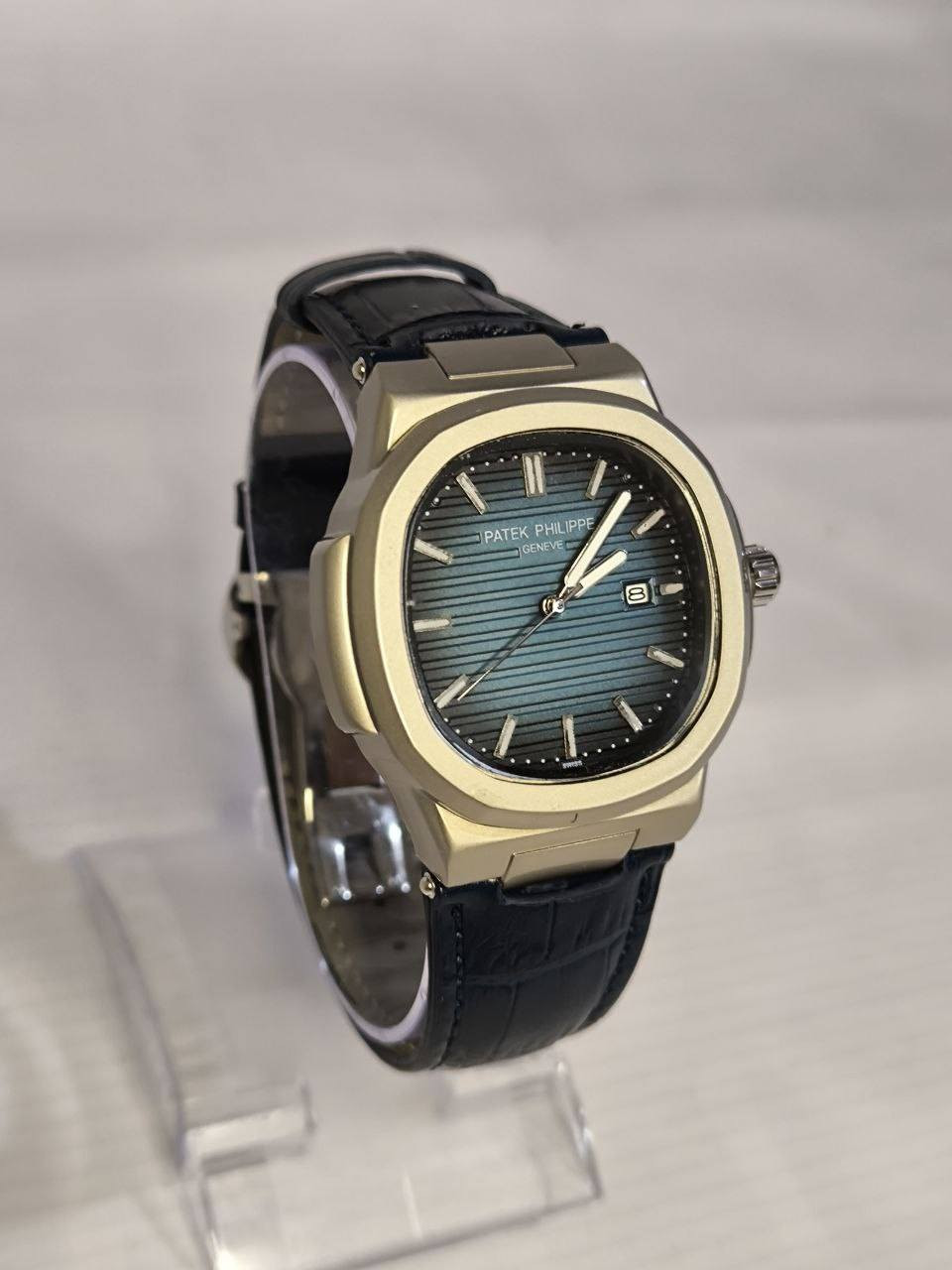 باتك فلبPatek Philippe
تحفه فنيه تتخطى مفهوم الوقت 
الميناء مميزة بدزاين عصري 
زجاج زفير مقاوم للخدش 
منفذ تاريخ شهري
الهيكل مصنوع من التيتانيوم 
مختمة من كل مكان
اميال لامينوس 
مقاومة ماء وغبار 
سير مصنوع من الجلد الطبيعي 
قفل فراشة اصلي

ملاحظة متوفره قطعة واحده فقط 
السعر :- 28 الف ع اول تم 
للحجز والاستفسار يرجى الاعتماد خاص


**إذا كنت صاحب هذا الإعلان وتريد حذفه لأي سبب، رجاءا أرسل رسالة إلى الدعم الفني**