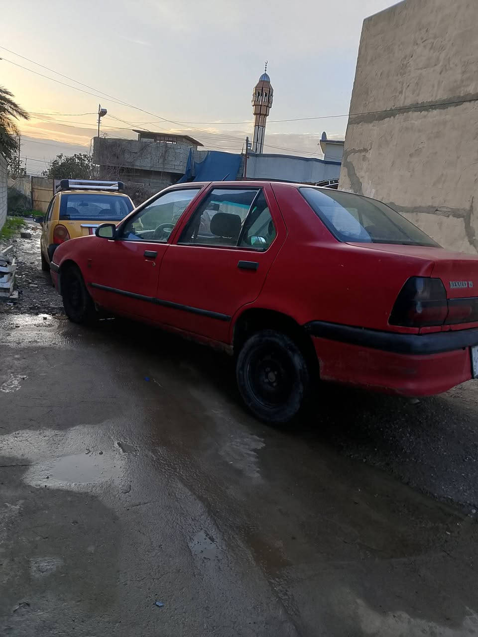 رينو للبيع حجم 19 موديل92 رقم هزء جديد اني الشرعي محرك وكير شرط صبغ عام جماليه السعر  23بيها مجال العنوان يارمجه الرقم *********** بي واتساب معارض
