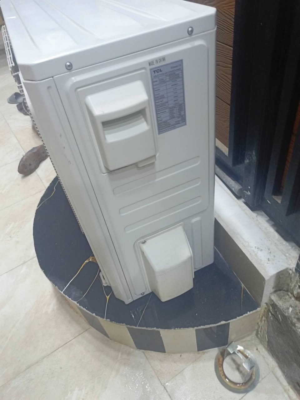 السلام عليكم قطعة خارجية tcl طنين غاز 410 اصدار 2024 بدون غاز مكفولة من أي خلل السعر ٣٠٠ الف القطعة جديدة كما هو واضح من خلال التصوير


**إذا كنت صاحب هذا الإعلان وتريد حذفه لأي سبب، رجاءا أرسل رسالة إلى الدعم الفني**