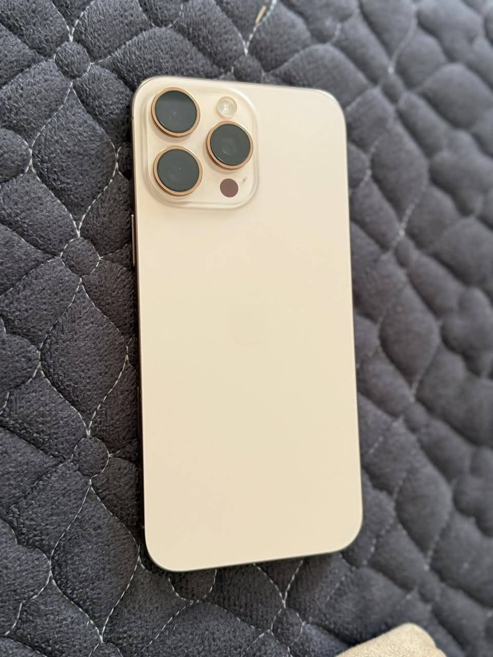 ايفون 16 برو ماكس
Apm 256 كارتونه و كيبله الاصلي 
السعر 1300


**إذا كنت صاحب هذا الإعلان وتريد حذفه لأي سبب، رجاءا أرسل رسالة إلى الدعم الفني**