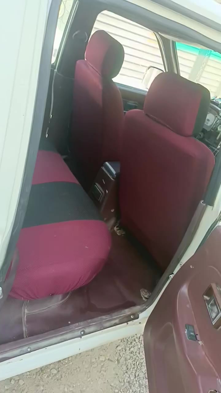 سلام عليكم دير 🦌 2007
باتري جديد تايرات جدد سياره خير من 
رقم انكليزي بغداد 
مكانها بغداد الشعب سعرها 38 
***********
