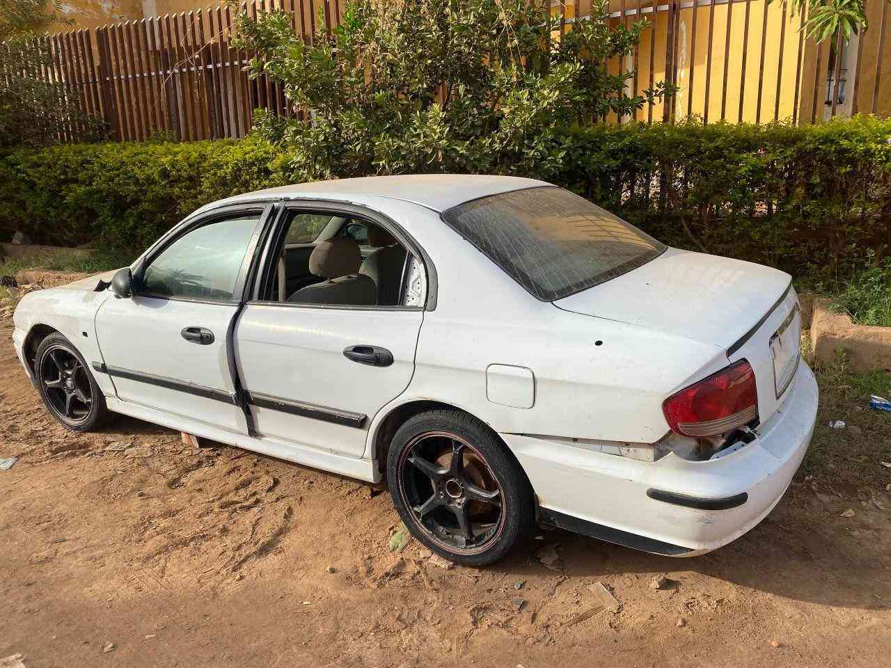 🔥للبيع سوناتا 2003🔥
 ♦️ناقصه ضفيره +طرمبة بنزين +بطارية 
السايفون +الطبخات موجودات 
🔥مرخصة 
🔥مكنة نضيفه ما مشت ٢٠ ♦️المطلوب 11
♦️عمولة300من المشتري تدفع وقت التنفيذ
✨المعاينه  امدرمان الثورة الحارة التامنه✨


**إذا كنت صاحب هذا الإعلان وتريد حذفه لأي سبب، رجاءا أرسل رسالة إلى الدعم الفني**