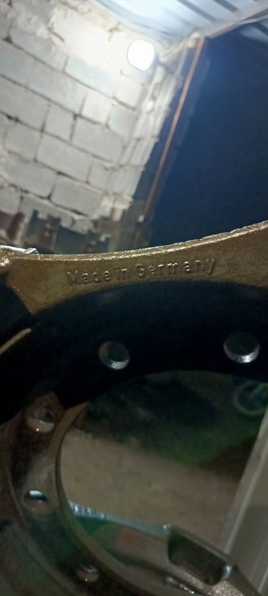 السلام عليكم توفر لدينا برماغ أمامي 90 الماني مال جبش لون فيلي مكفول من التجفيت و التصفير
ملاحظة كل برماغ بي فطر ناعم عدا هذني كلشي مابيهن 
المكان التاجي خلف المصابيح 
الاستفسار أو الاتصال 
***********
‏‪***********‬‏
