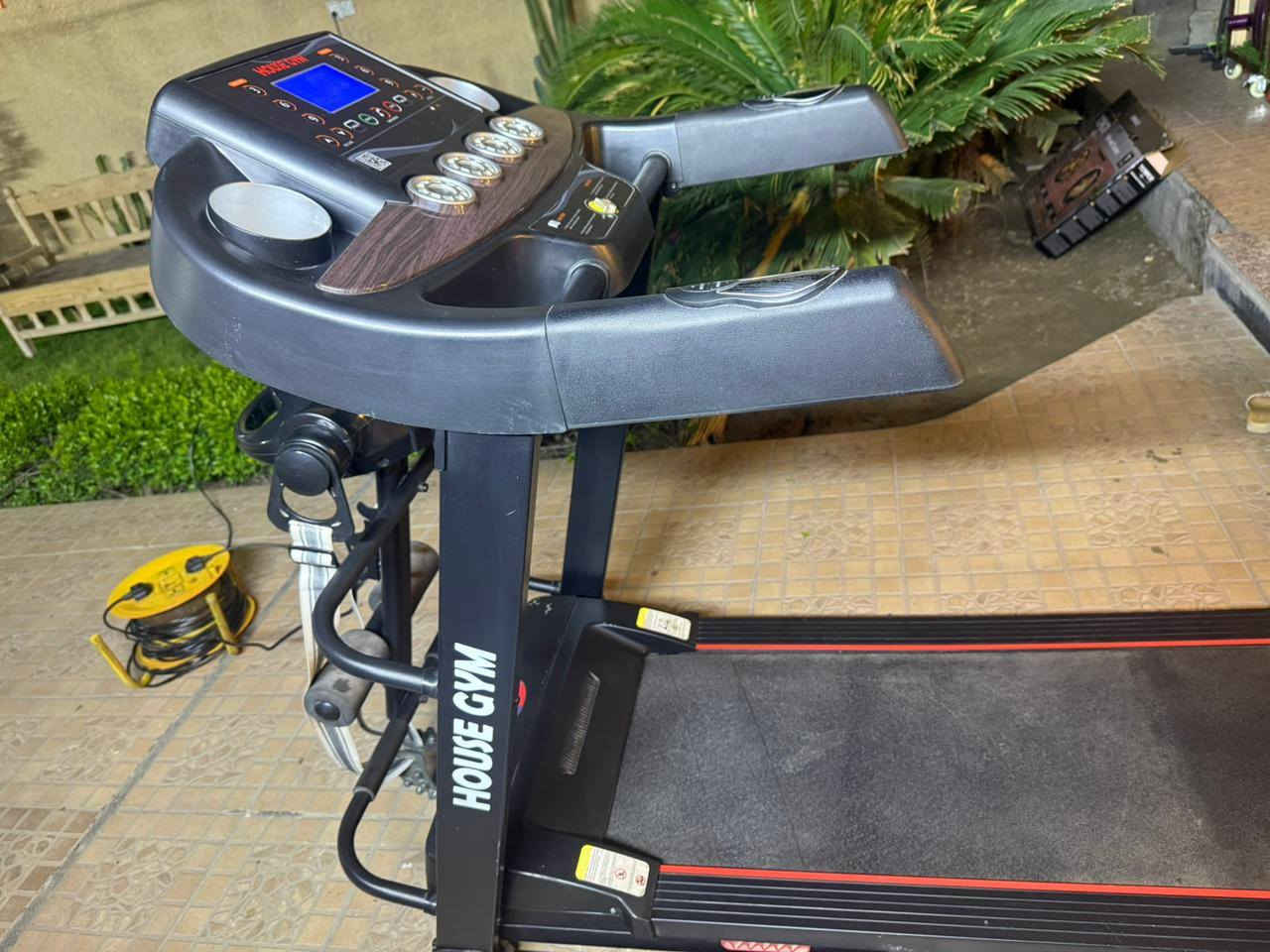 جهاز جري للبيع شركة  House GyM
يتحمل وزن ١٥٠ KG جديد نضافة ١٠٠٪١٠٠
+ حركتين بي هزاز مال خصر ومال عضلات و+كارديو
+ جبلي  +MB3  + يطبك بي جك السعر ٤٠٠ وبي مجال بسيط  المكان الزعفرانية للتواصل خاص


**إذا كنت صاحب هذا الإعلان وتريد حذفه لأي سبب، رجاءا أرسل رسالة إلى الدعم الفني**