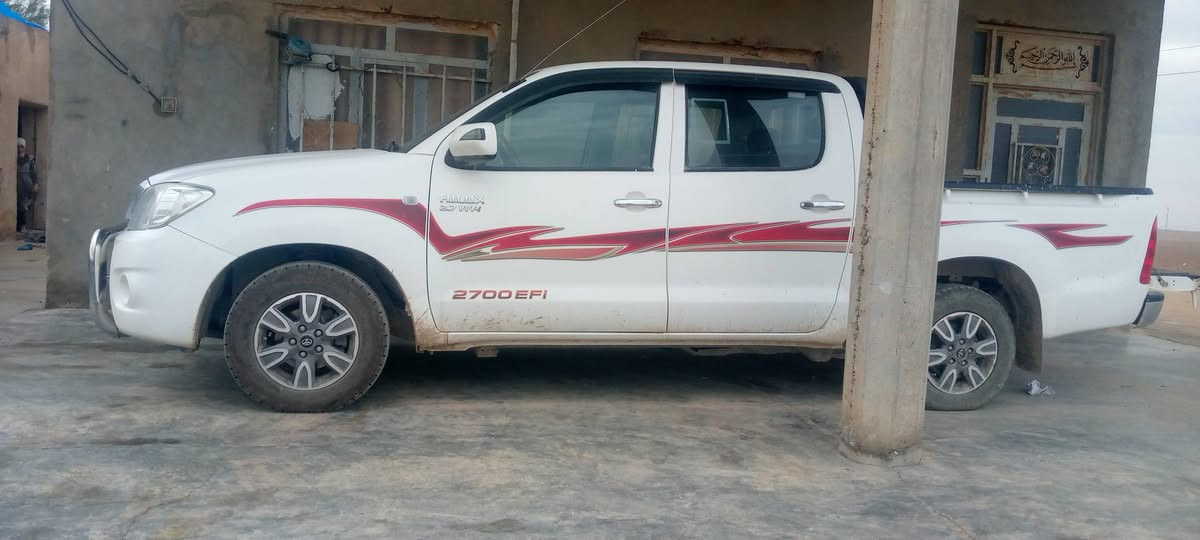 تيوتا هايلوكس للبيع بعدها بلادي وضع الشركه موديل 2011 ماشيه 130
السعر السعر خاص لاستفسار لاتصال على الرقم *********** يوجد وتساب
