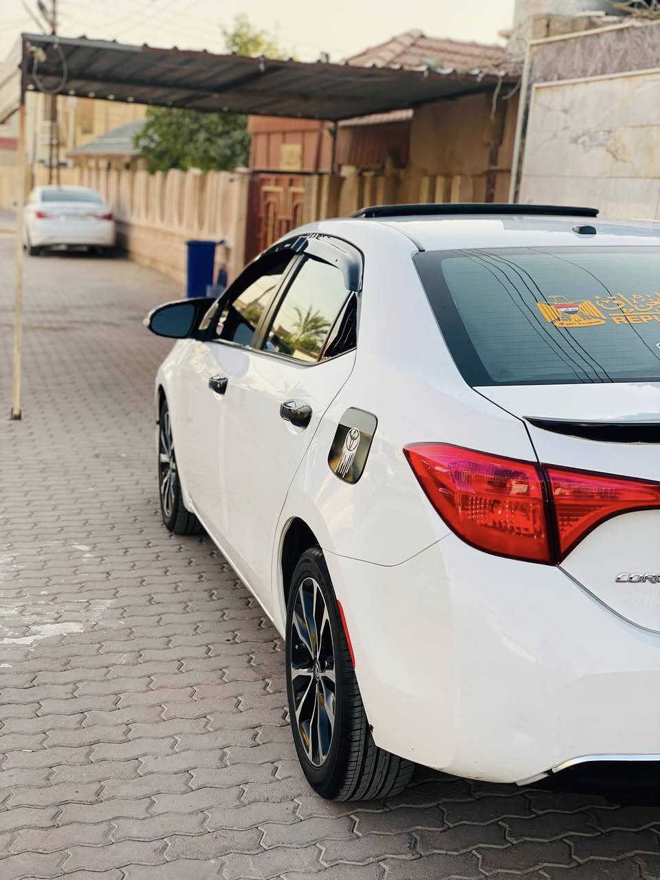 سلام عليكم
كورلا فول موصفات واحد ع واحد 
موديل ١٦ 
الاستفسار تصل ع صاحبها 
***********
