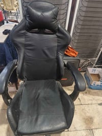 كرسي گيمنك • ٤ قطع • نظيفات