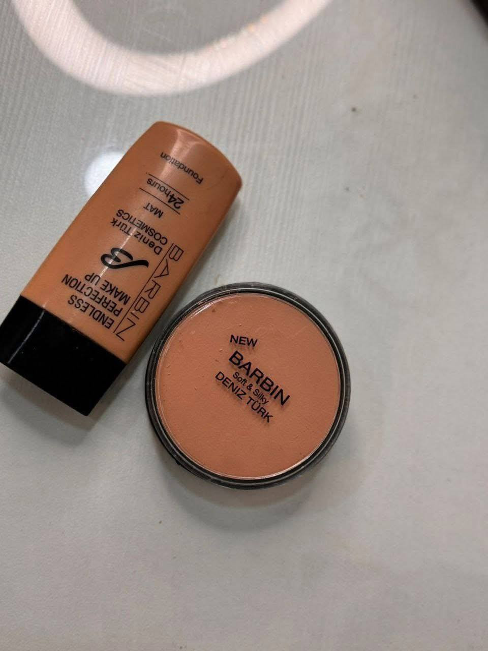 🌸 ثنائي الجمال المتكامل… باودر إيراني + كريم أساس 🌸
تغطية ناعمة ولمسة مخملية تدوم طول اليوم 😍
الكريم يوحّد لون البشرة ويخفي العيوب،
والباودر يثبّت المكياج ويعطيك فِلتر طبيعي بدون تكتل 💕
✔️ مناسب للدوام والمناسبات
✔️ ثبات عالي بدون لمعان
✔️ إحساس خفيف وما يثقل البشرة
لو تريدين بشرة صافية ومرتّبة من الصبح لليل ✨
هذا الثنائي هو سر الإطلالة المثالية 💎

السعر خاص


**إذا كنت صاحب هذا الإعلان وتريد حذفه لأي سبب، رجاءا أرسل رسالة إلى الدعم الفني**