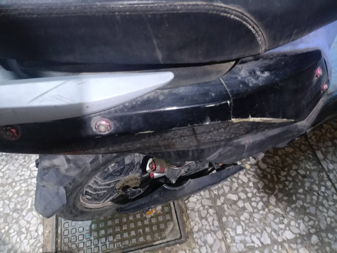 السلام عليكم دراجه شحن سكنس جبلي
بطاريات نص عمر 
دبلات نص عمر
٦٠ فولت
١٢٠٠ واط
دراجه تشتغل يرادله ترتيب 
سعر 250الف بيه مجال
*********** واتساب
