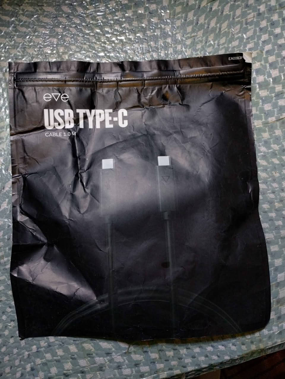 اسم المنتج: كيبل طاقة وبيانات بقدرة 100وات و10Gbps من ماركة eve
العلامة التجارية: eve
اللون: أسود 
العدد: 1
الحالة: جديد
السعر: 13 ألف دينار

متوفر توصيل لكل أنحاء العراق 🚕🚀🌀

⛔ مواصفات المنتج:-

الأداء: معتمد بتقنية USB SuperSpeed، يدعم سرعات نقل بيانات تصل إلى 10 جيجابت في الثانية.

توصيل الطاقة: يدعم تقنية USB Power Delivery 3.0 بقدرة تصل إلى 100 واط.
----------------------------------------------------------

ناوی بەرهەم: eve 100W 10Gbps پاوەر و کێبڵی داتا
 مارکە: ئێڤ
 ڕەنگ: ڕەش
 بڕی: 1
 مەرج: نوێ
 نرخ: 13 هەزار دیناری عێراقی

 گەیاندن لە سەرتاسەری عێراق بەردەستە 🚕🚀🌀

 ⛔ تایبەتمەندییەکانی بەرهەم:

 کارایی: بڕوانامەی USB SuperSpeed ​​ی هەیە، پشتگیری لە خێرایی گواستنەوەی زانیاری دەکات تا 10 Gbps.

 گەیاندنی کارەبا: پشتگیری لە USB Power Delivery 3.0 دەکات بە توانای تا 100W.

 ----------------------------------------------------------

Product Name: eve 100W 10Gbps Power & Data Cable
Brand: eve
Color: Black
Quantity: 1
Condition: New
Price: 13,000 Iraqi Dinars

Delivery available throughout Iraq 🚕🚀🌀

⛔ Product Specifications:

Performance: USB SuperSpeed ​​certified, supports data transfer speeds up to 10 Gbps.

Power Delivery: Supports USB Power Delivery 3.0 with up to 100W.

------------------------------------------------------- بغداد, العراق


**إذا كنت صاحب هذا الإعلان وتريد حذفه لأي سبب، رجاءا أرسل رسالة إلى الدعم الفني**