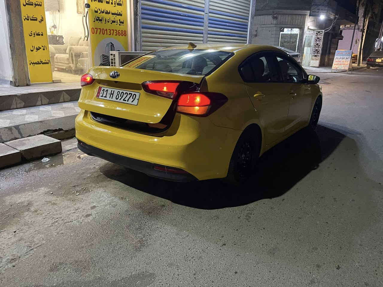 كيا فورتي موديل 2018 

وارد امريكي محرك 2000 دوش 

كير بلادي at المرغوب  

حادث الدعامية الامامية + شخط ب الجاملغ الخلفي الايمن راجع بارد موضح بصور  بدون ايرباك 

السيارة نص فوول شاشة كامرة نضام ايكو تحكمات ستيرن …

رقم وسنوية وهزة جدد قبل يومين جددتهم باسمي رقم بغداد الجديد 

صدر تايرات تبريد تدفئة كلشي جاهز السيارة جاهزة وكبل للشارع 

السع.ر 128 بيها مجال للشراي

العنوان بغداد الجديدة حي الخليج 

***********
