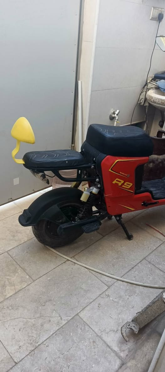 R9 للبيع
خمس بطاريات 
مفاتيح 3 2للتشغيل واحد للجنطه
معه بطاريه 
السعر 460 وبيه مجال بصيط
مكاني النجف حي السلام قرب ابو الدجاج


**إذا كنت صاحب هذا الإعلان وتريد حذفه لأي سبب، رجاءا أرسل رسالة إلى الدعم الفني**