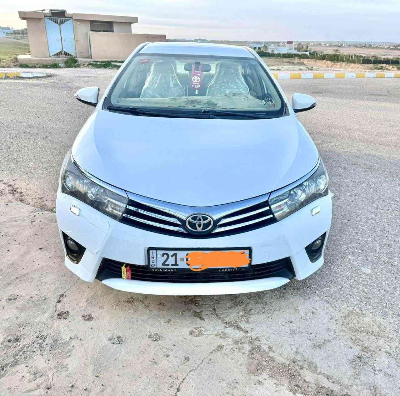 کرولا
مودیل:2016
مواصفات: وارد خلیجي +se(بصمە-حاسە-تحدید سرعە-مرایات اشارە-کیر اوتوماتیک و عادي 7 کیر-سیستم اقتصادي بنزین)
محرک:2000
ضرر: قطعتین صغیر فقط بارد 
سیارە نضیف کیر و محرک بشرط مامفتوح بدون بخار و بدون دخان بشرط
سیارە ماشیە:260000کم
سعر:148 ورقە مجال بصیط
***********9
