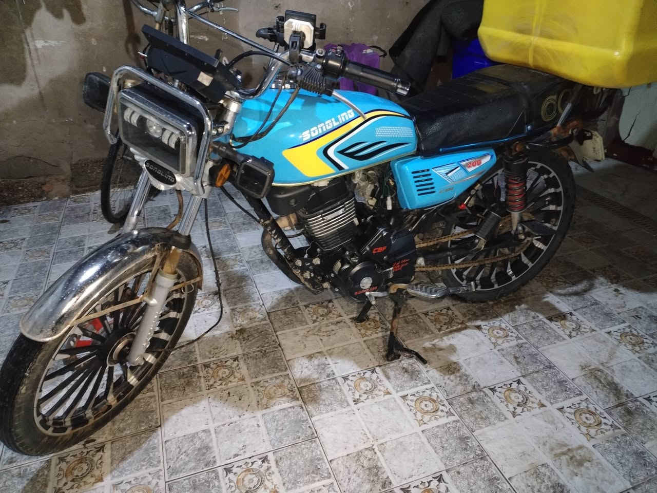 سلام عليكم سونك 2026 دراجه حلوه بعدهه جديده احلا من الصور مكانه بغداد جسر ديالى القديم تفاصيل اتصل *********** متواجد اتصال او واتساب
