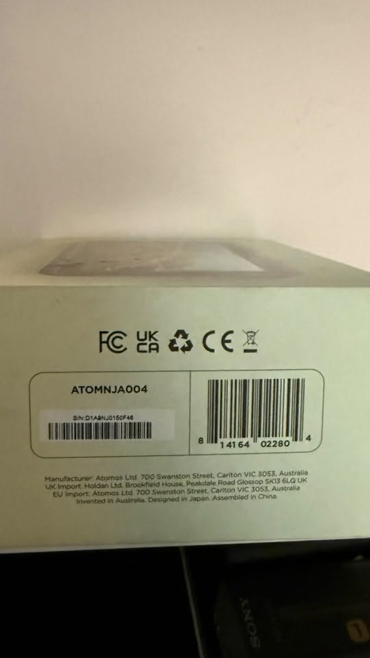 المونيتر + والبطاريات اصلية + والكيبل + والهارد  بس 650$
***********
