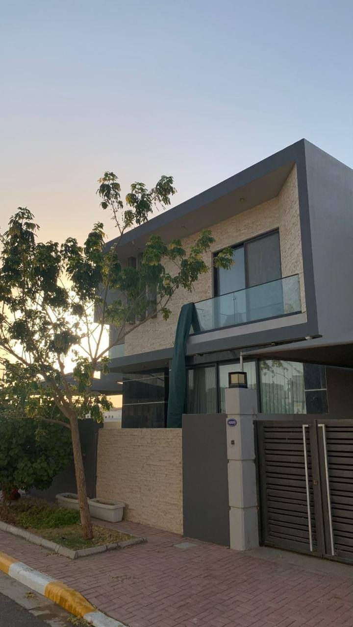 بسم الله إعلان بيت للبيع الرمادي مجمع عمر الراوي المرحله السادسه نظام سمه فله المساحة ٢٦٠متر البيت ركن مثل ماواضحه ب الصوره يحتوي الدار على ٥غرف نوم ٤غرف نظام سويت يتميز الدار على باقي البويوت ب اظافه غرفه البيت حاليآ مأجر ب واحد مليون السعر خاص تحويل مباشر ***********
